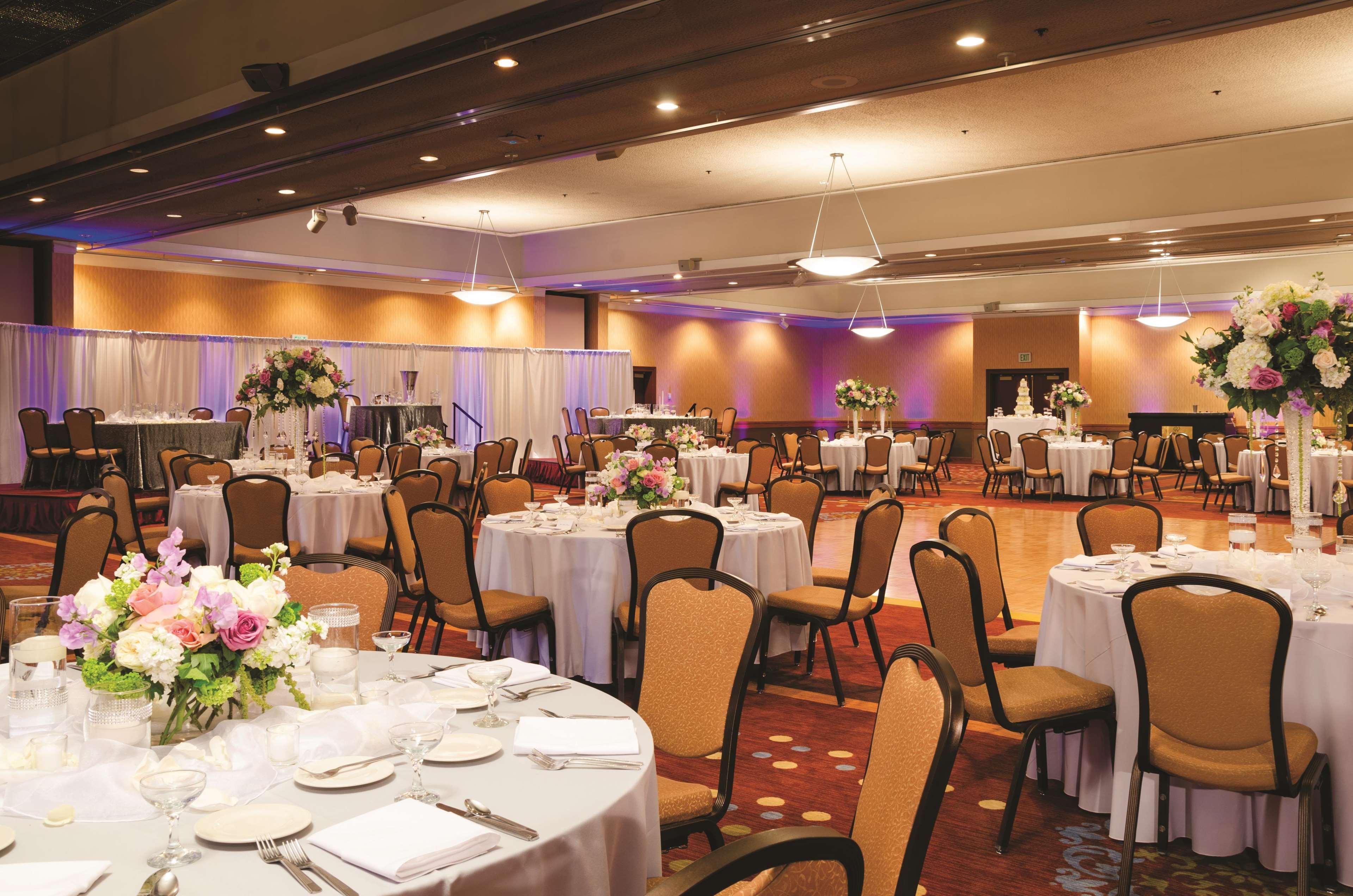 Doubletree By Hilton Bakersfield Otel Konforlar fotoğraf