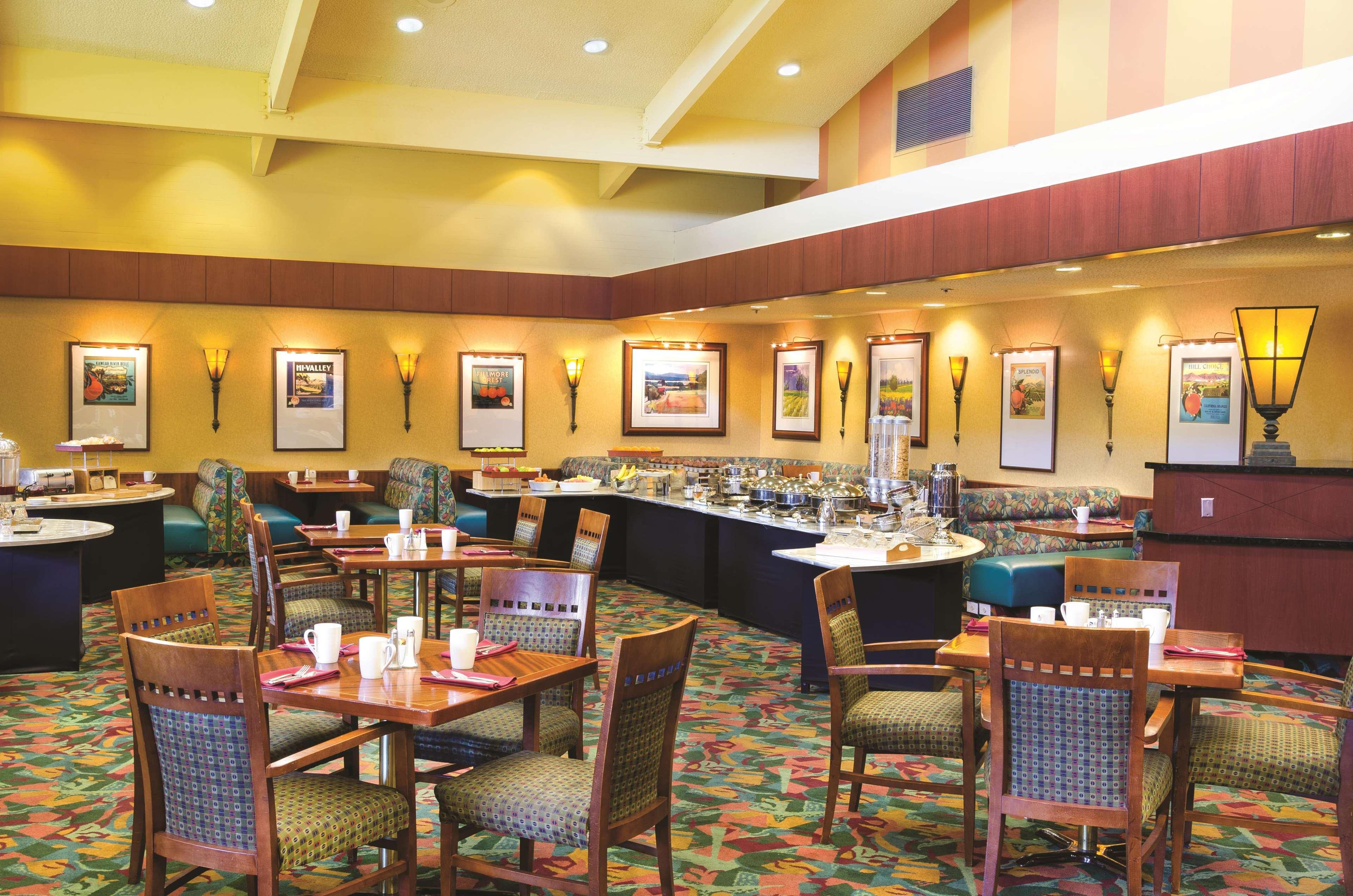 Doubletree By Hilton Bakersfield Otel Dış mekan fotoğraf