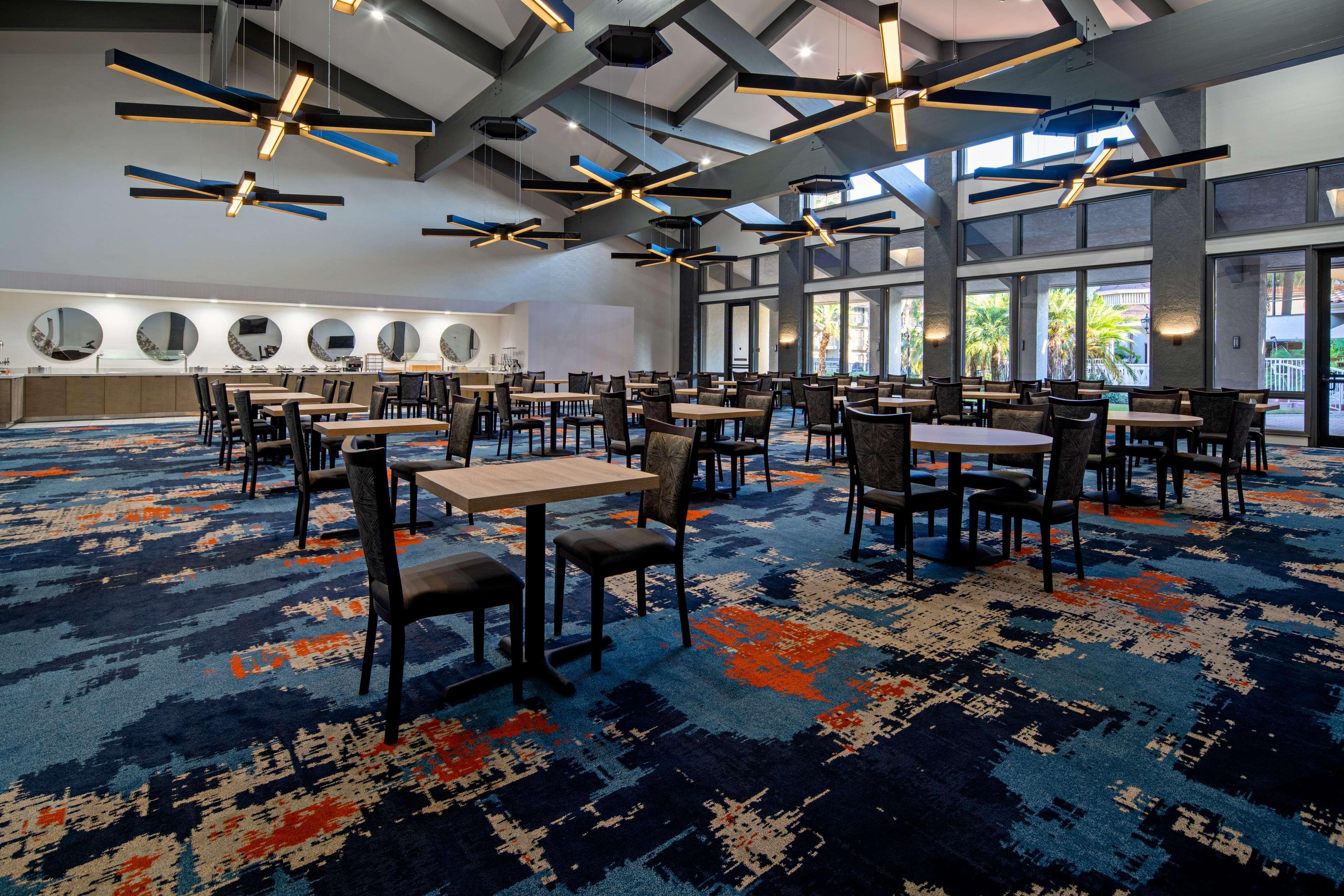 Doubletree By Hilton Bakersfield Otel Dış mekan fotoğraf