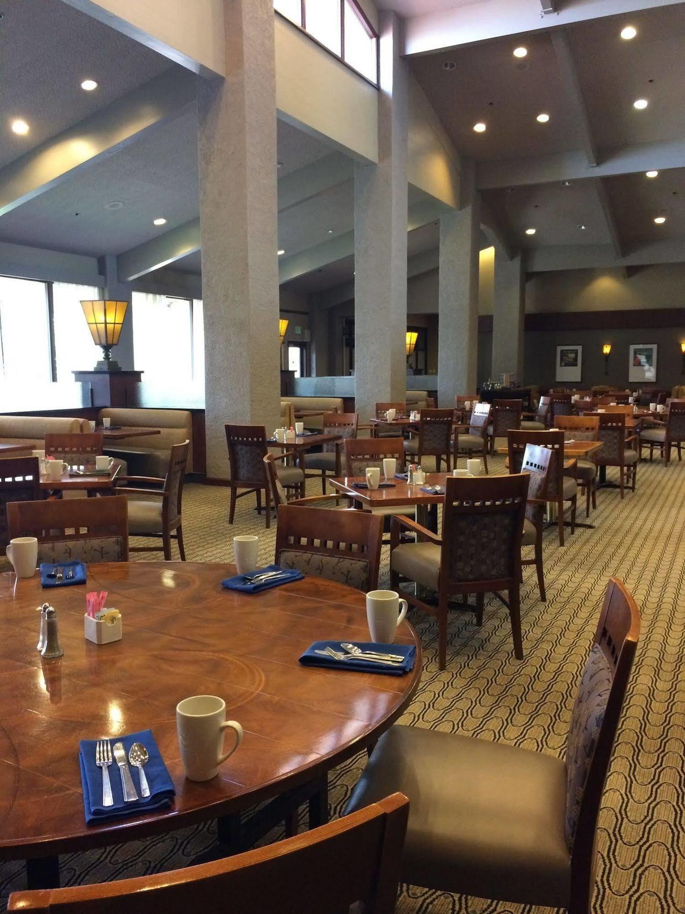 Doubletree By Hilton Bakersfield Otel Dış mekan fotoğraf
